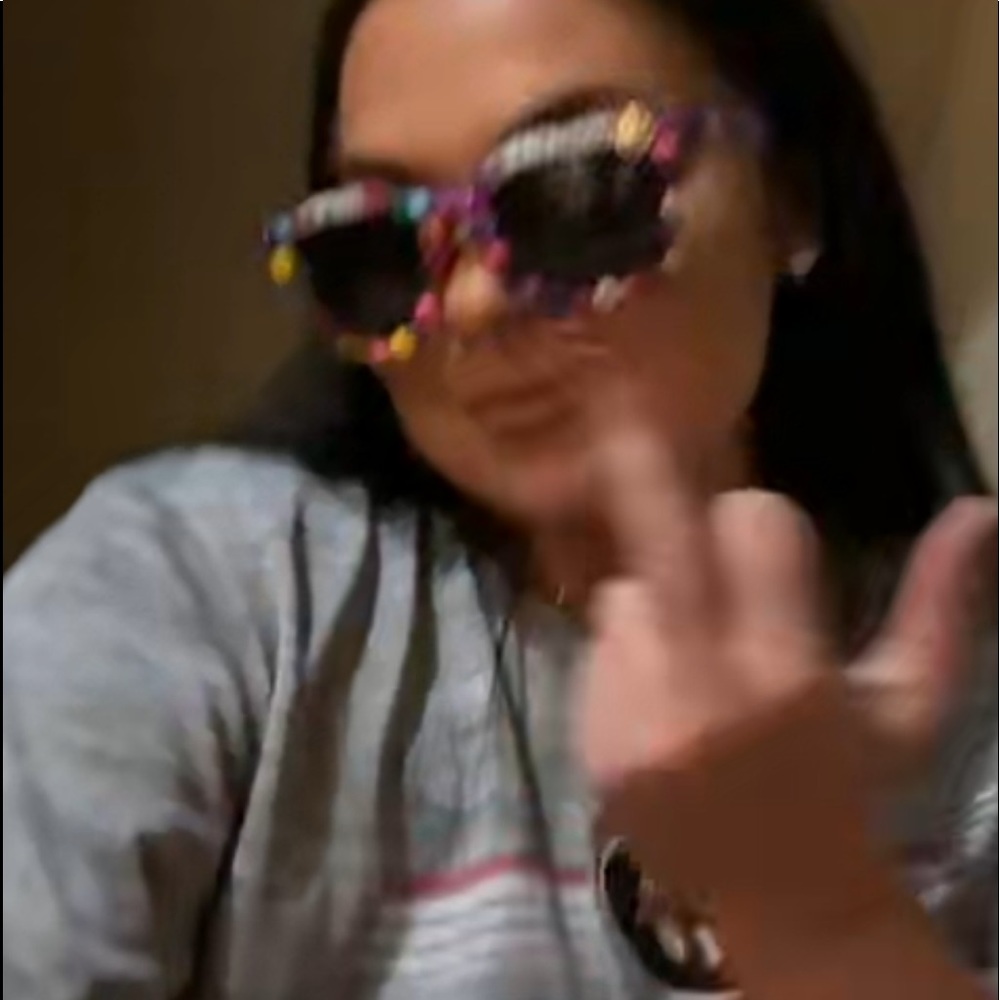 Meet your Posher, Ava